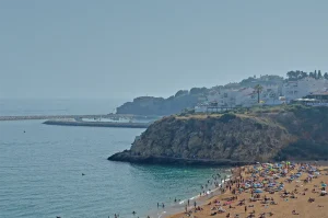 Vista sobre a praia do Peneco em Albufeira